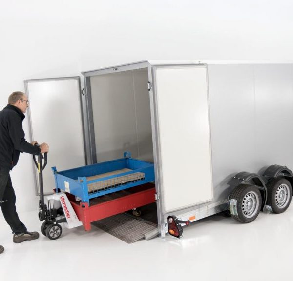 Vezeko Koffer-Absenkanhänger  Höhe:210cm 2,7t|weiß